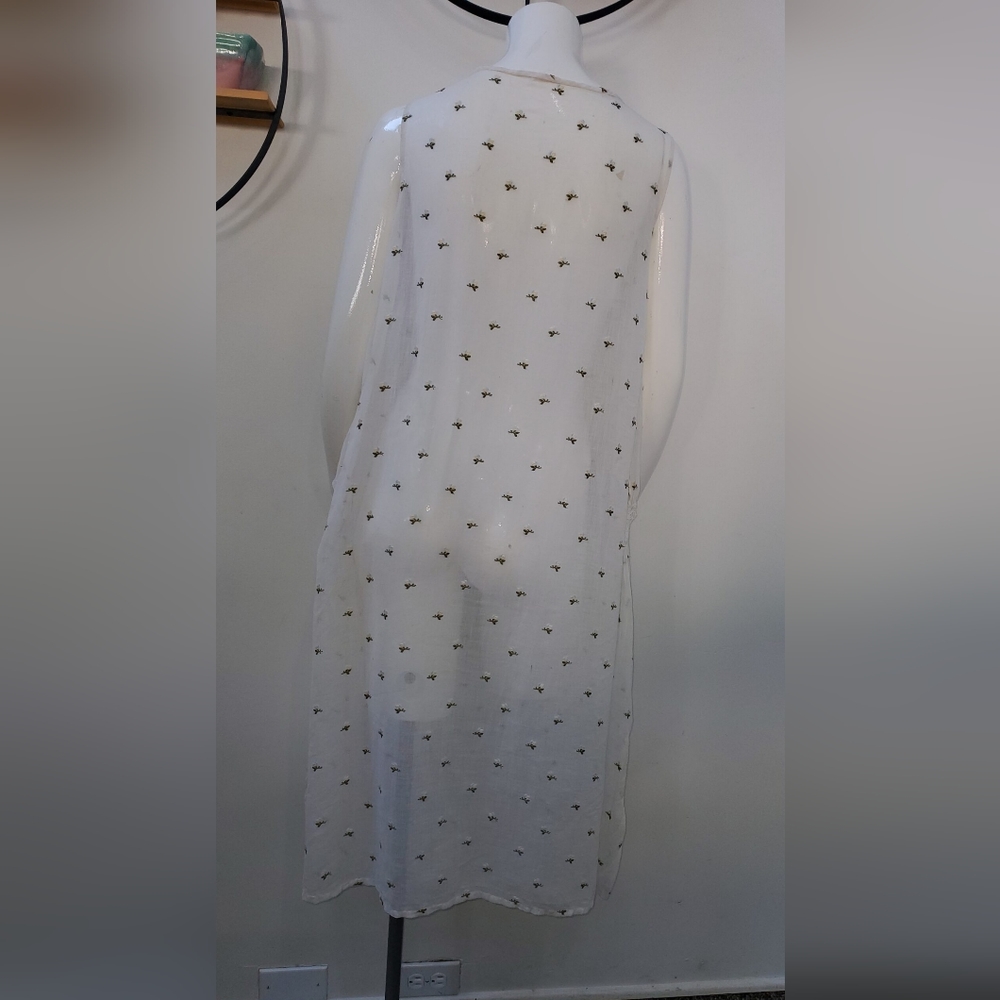 Gorgeous Volup Embroidered Floral 1920’s Dress